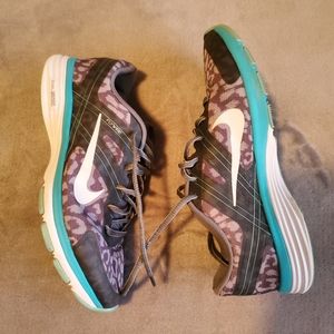 Nike leopard print Duel Fusion size 7.5